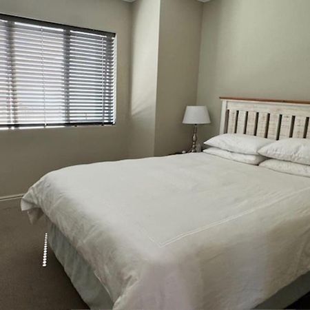 Luxury Townhouse In Stellenbosch Central Esterno foto