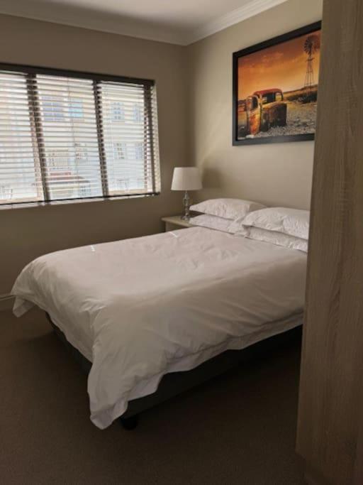 Luxury Townhouse In Stellenbosch Central Esterno foto